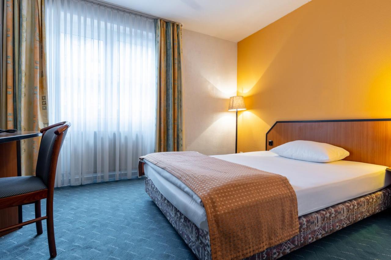Trip Inn Kongresshotel Frankfurt-Rodgau Esterno foto